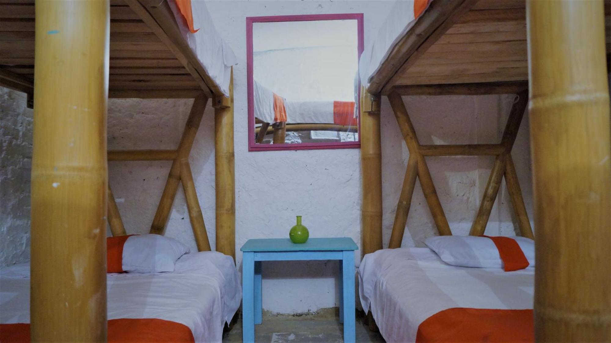 בוגוטה Lima Limon Candelaria Hostel מראה חיצוני תמונה